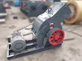 PC200x300小型不锈钢锤式糖心VLOG在线网站入口发往河北唐山粉碎化肥