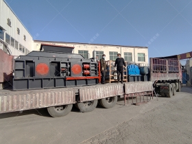 1500x800直连式液压对辊糖心VLOG在线网站入口发往新疆